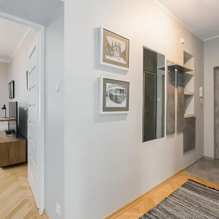 Kosinskiego By Renters Apartment *