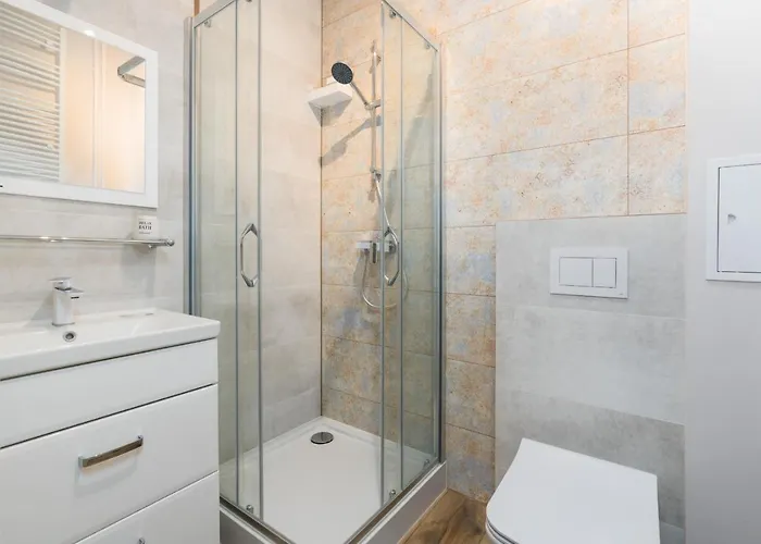 Kosinskiego By Renters Daire