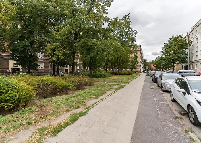 Kosinskiego By Renters Daire